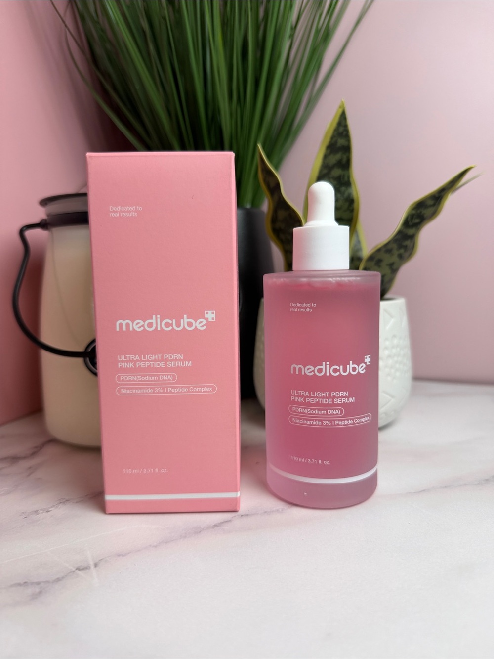 Medicube Ultra Light PDRN Pink Peptide Serum - Pink